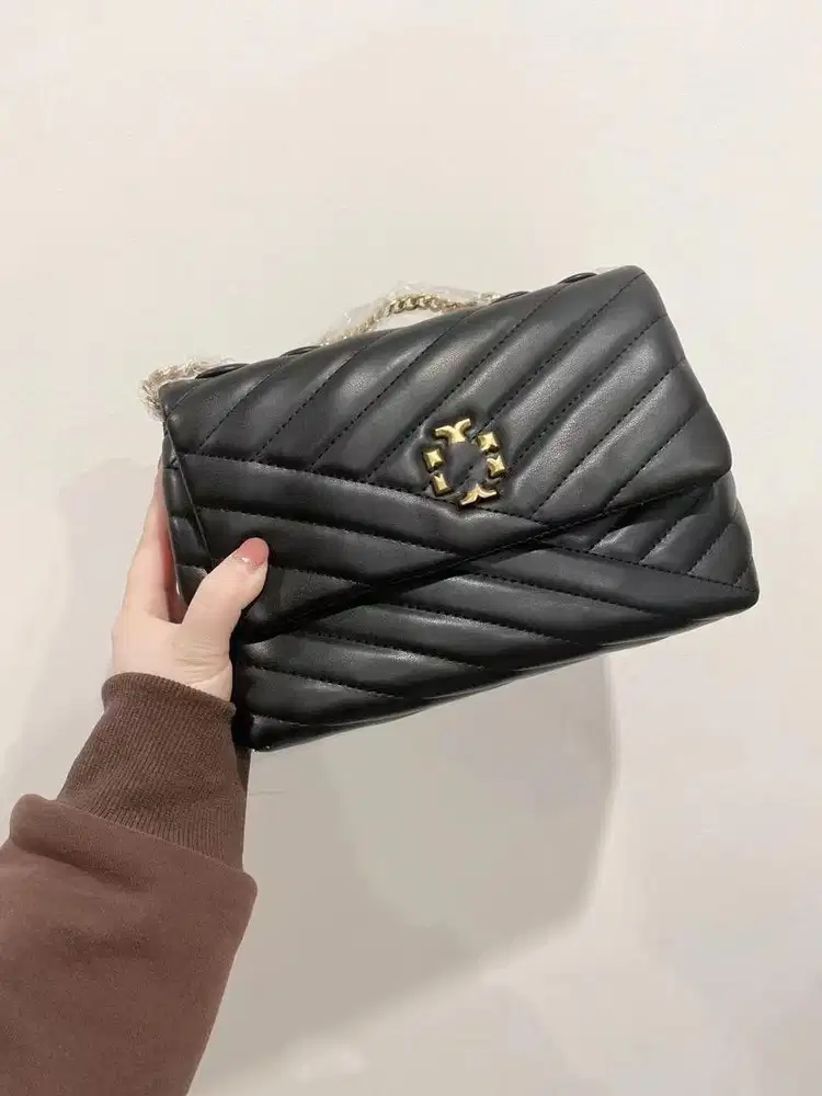 Host online shop
