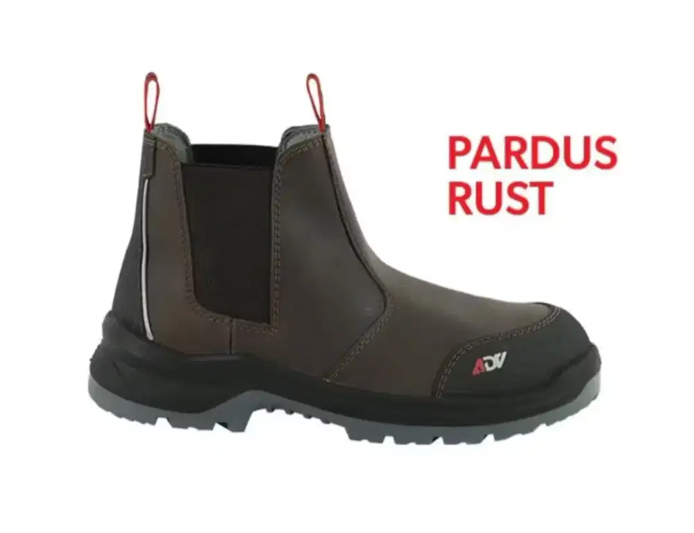 Sepatu safety Boots