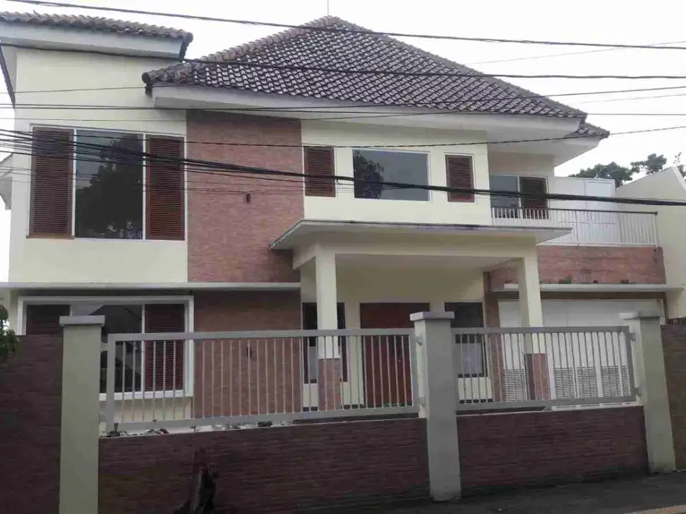 Jual cepat rumah pusat kota bandung dekat ke PVJ