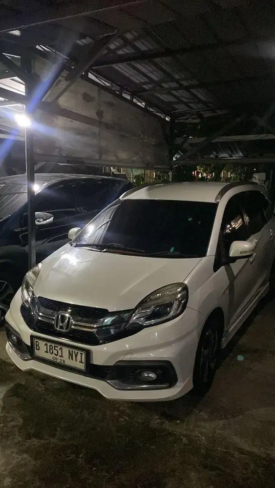 Honda Mobilio RS 2015 Putih