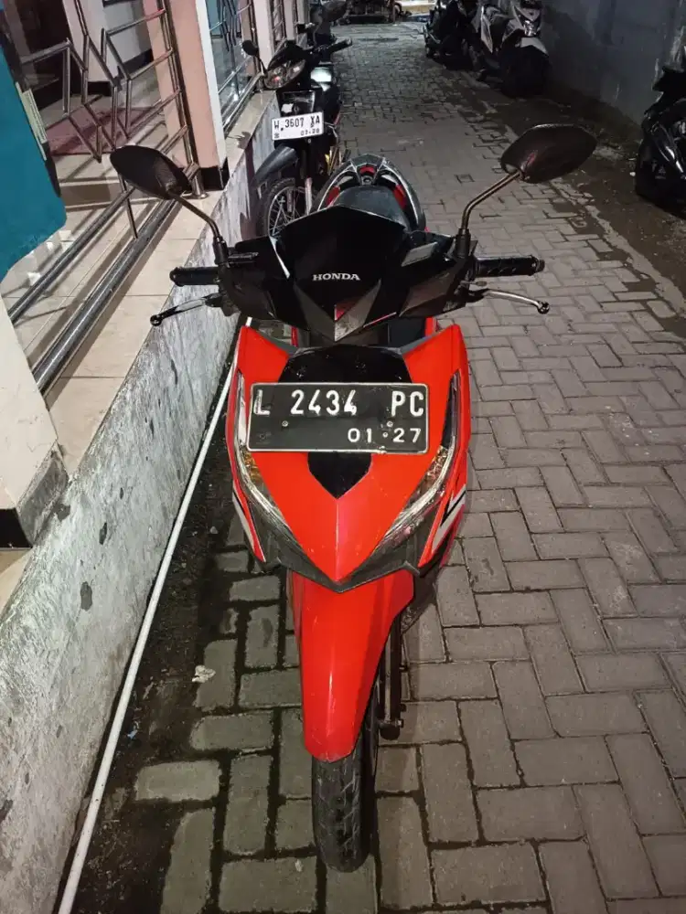 HONDA VARIO MERAH TERAWAT