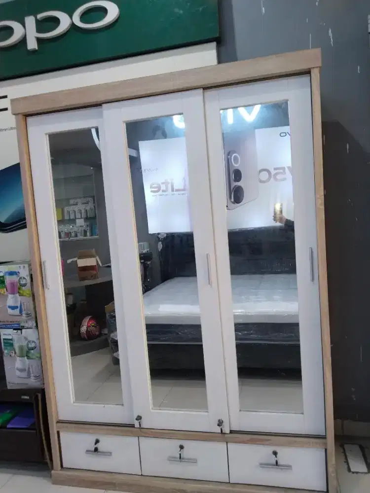 CUCI GUDANG LEMARI 3 PINTU SLEDING