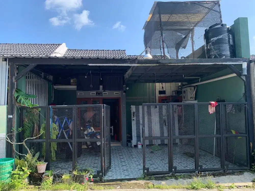 Dijual Rumah dalam Perumahan padat penduduk, dekat pusat kota
