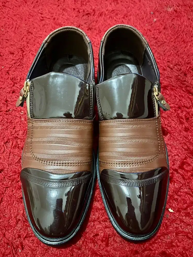 Sepatu pantofel