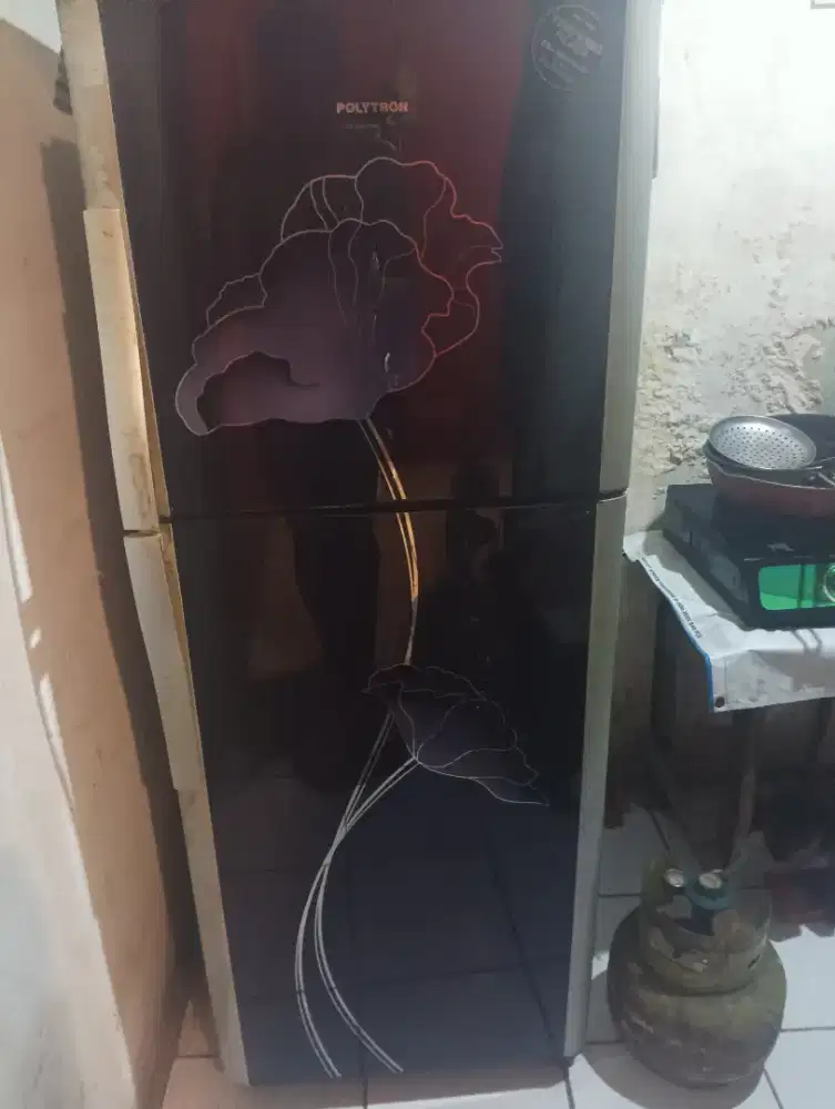 Kulkas polytron 2 pintu