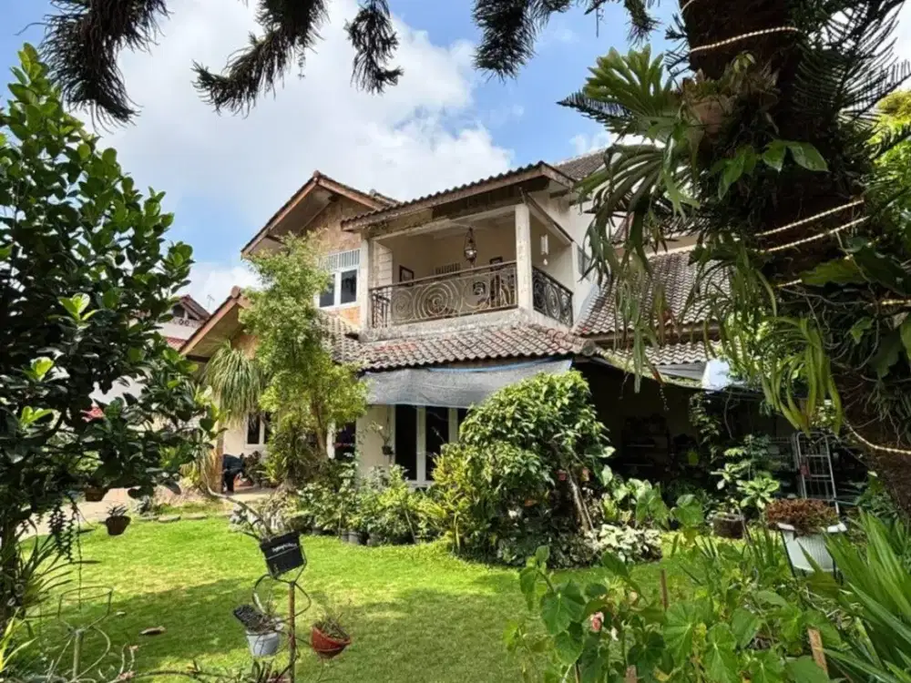 Dijual Villa Mewah Selangkah ke Jatim Park di Kusuma Estate Batu