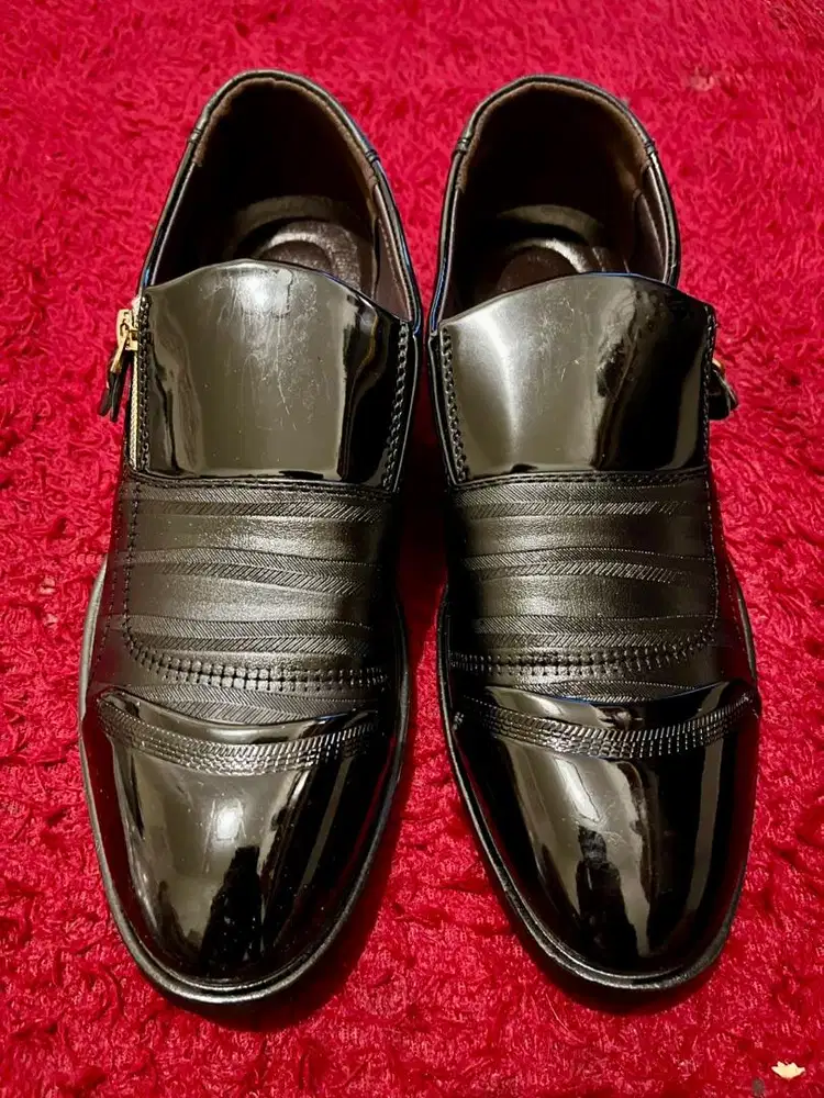 Sepatu pantofel