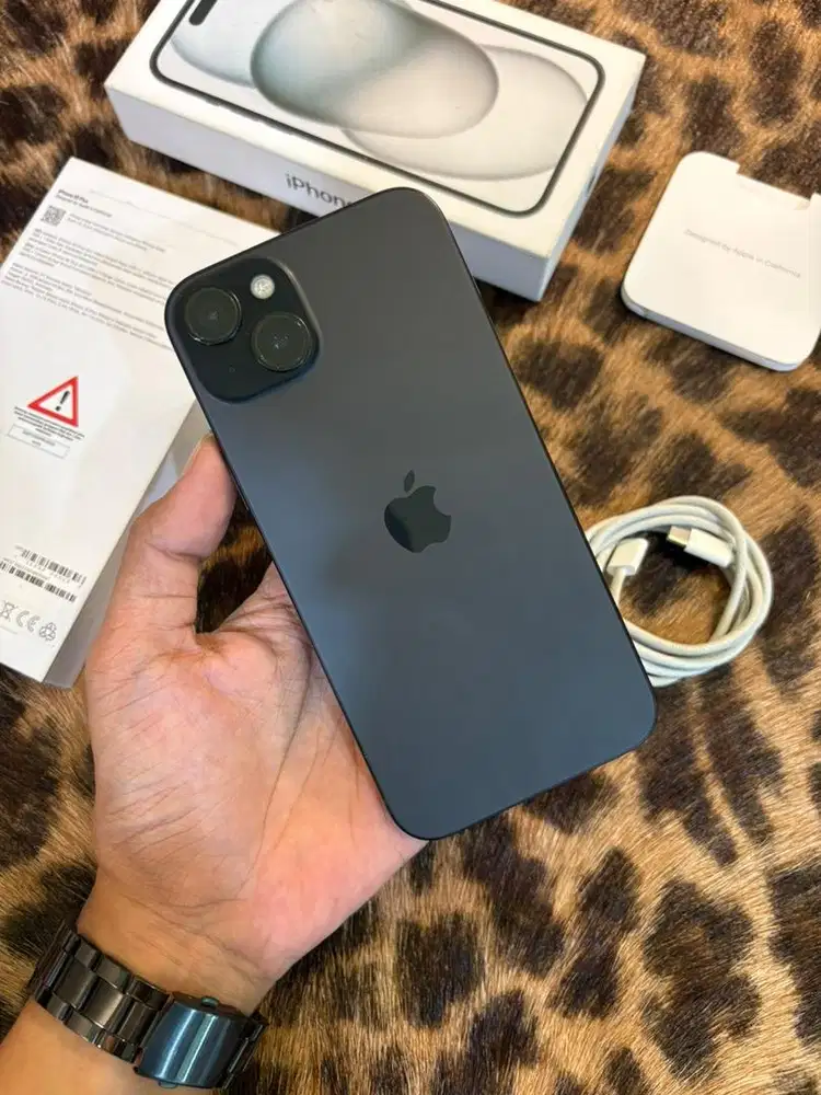 iPhone 15 Plus 128GB BH89 Resmi (Black)