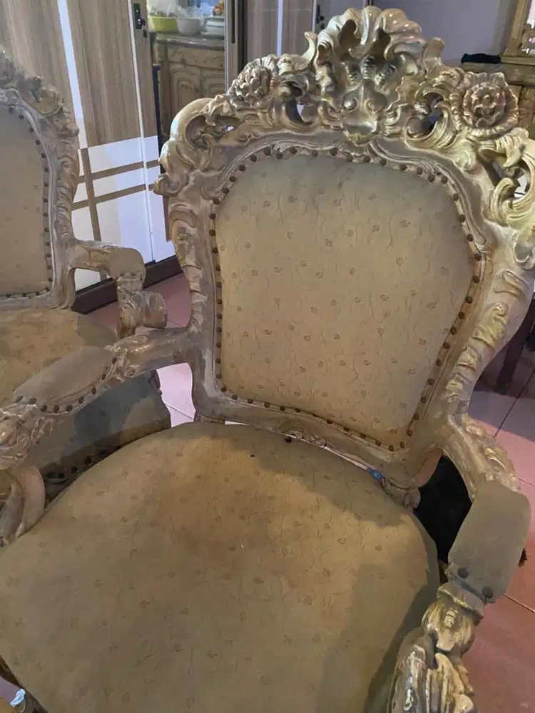 DIJUAL SET KURSI TAMU DAN MEJA UKIR JATI LAMA