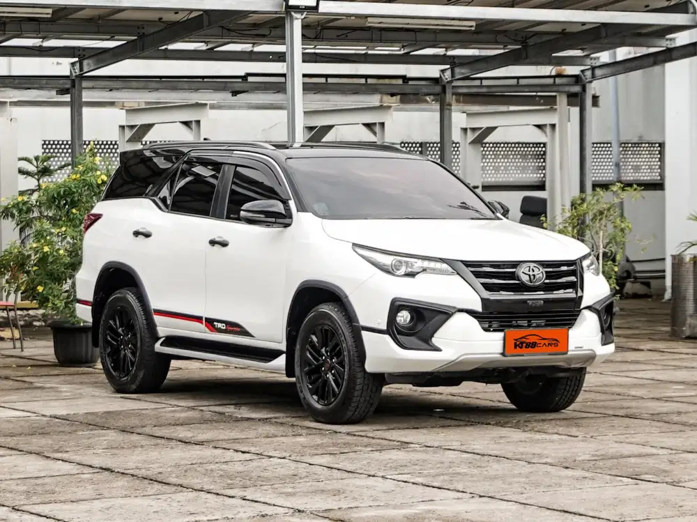 Fortuner VRZ 2.4 at 2018 Putih, Tdp 45jt