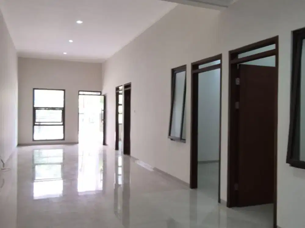 Baru Renovasi, Rumah Dengan Harga Istimewa di Taman Kopo Indah, Bandung