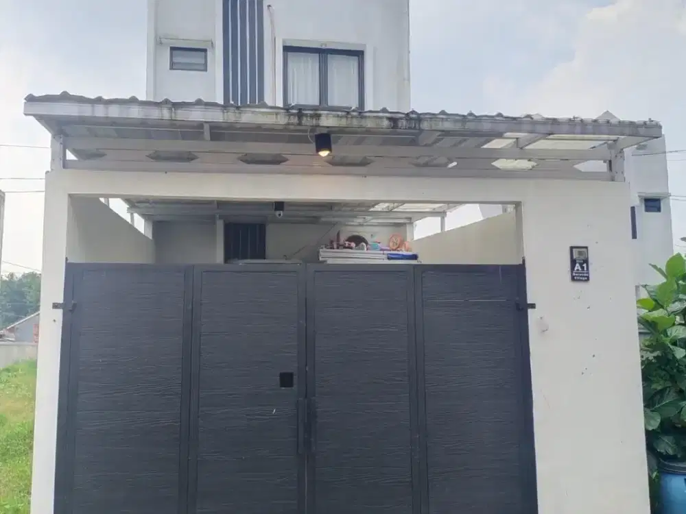 PUNYA RUMAH 2 LANTAI TANPA RIBET KPR BANK!