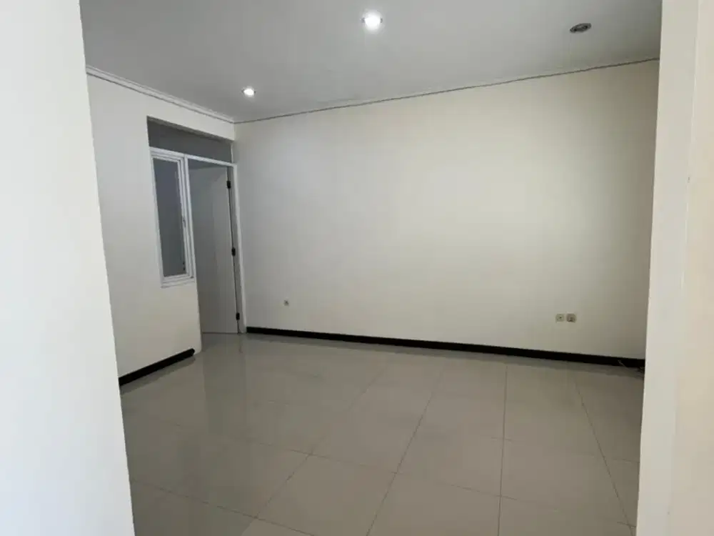 Dijual Cepat Rumah Nyaman Siap Huni Minimalis Lokasi di Taman Kopo Indah 5 Cluster Sommerville Bandung