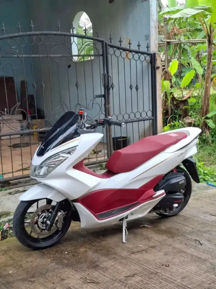 Jual motor PCX tahun 2016