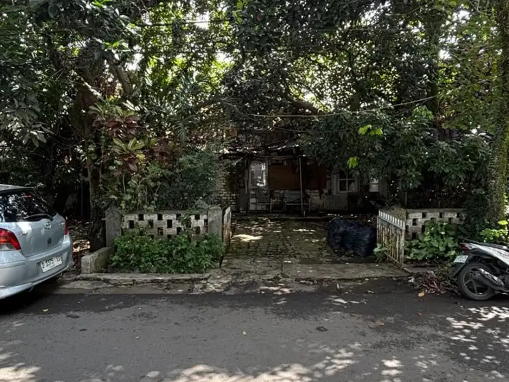Langka Jual Rumah hitung tanah di pusat kota Bandung Cihapit Sayap Riau