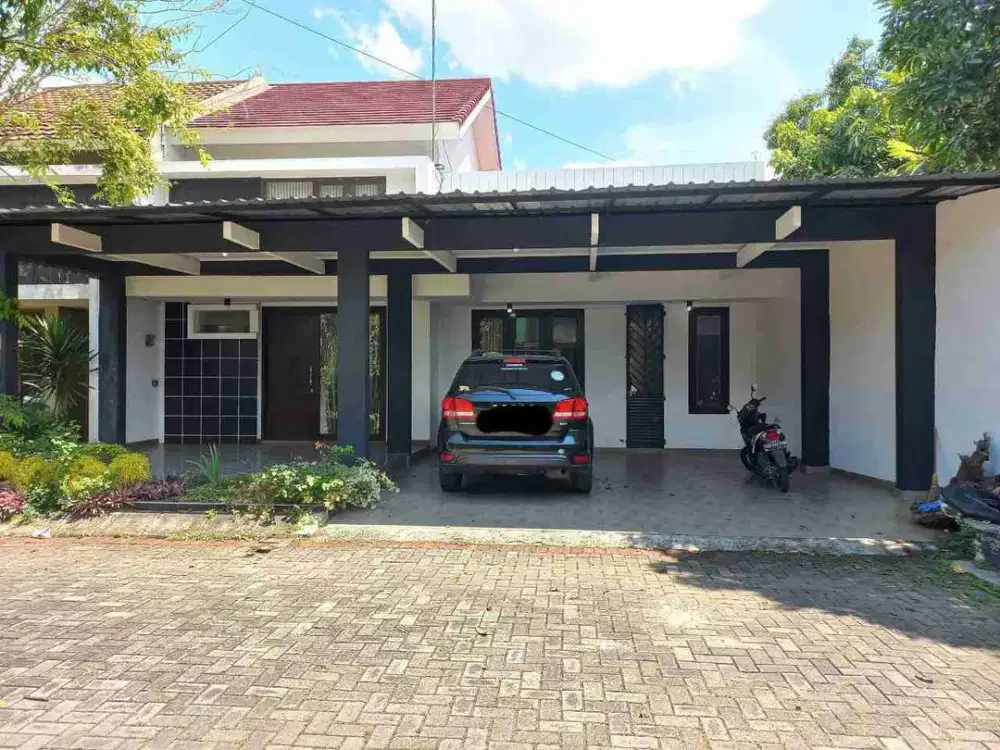 rumah cluster nyaman tepi jalan Adi Sucipto Colomadu