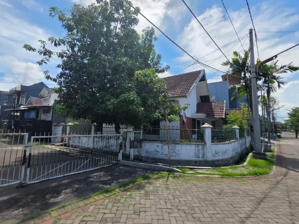 FOR SALE RUMAH HOOK HITUNG TANAH DI MANYAR SURABAYA KOTA VG 101