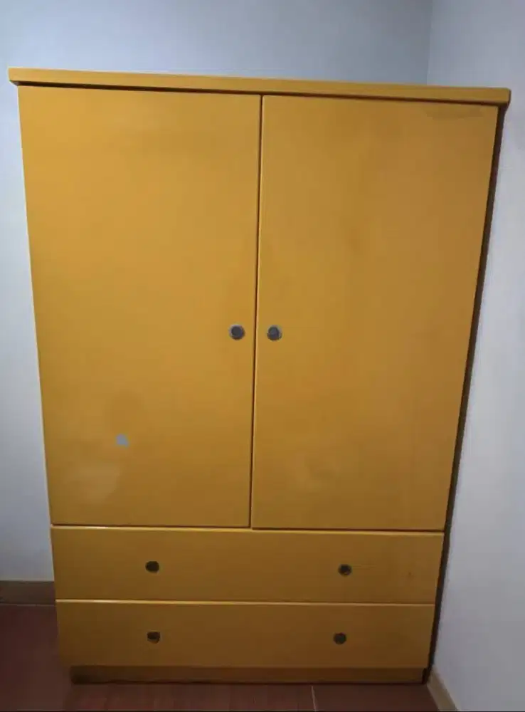Lemari baju 2 pintu
