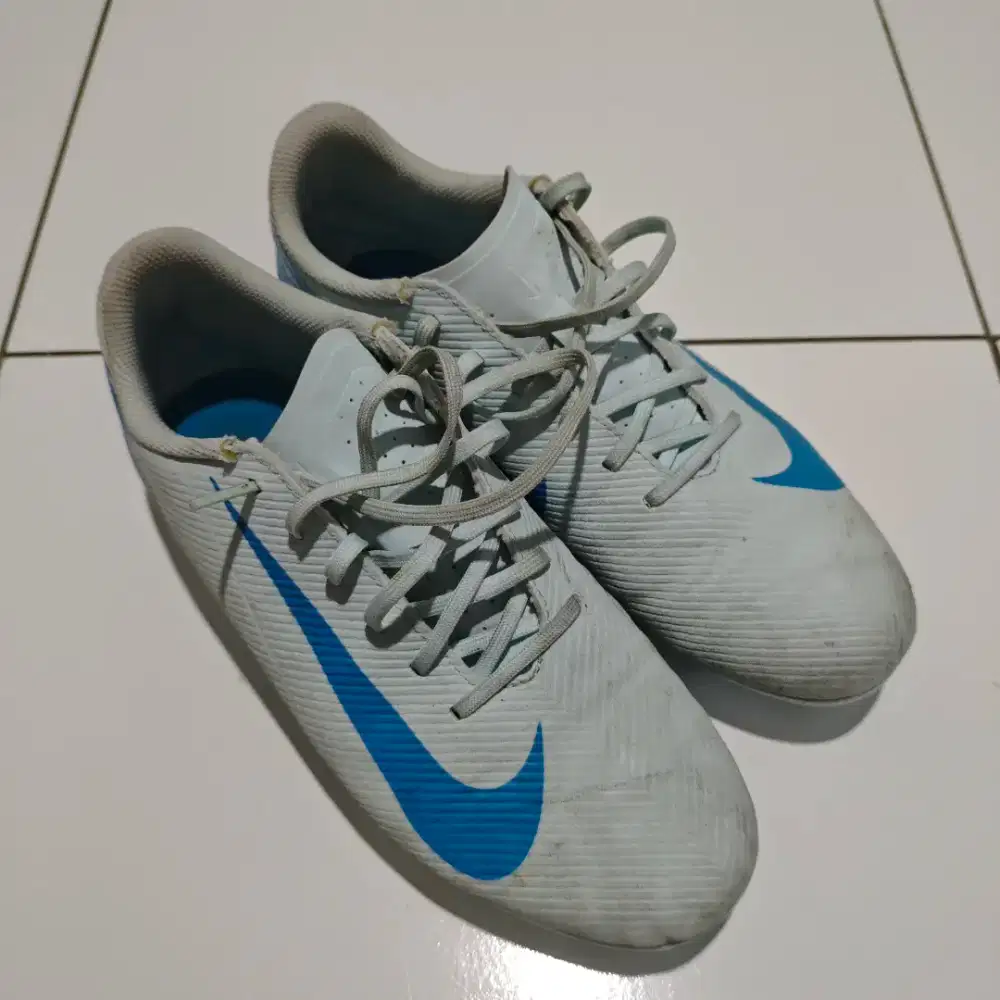 Sepatu Bola
Nike Zoom Mercurial Vapor 16 Club FG/MG Original