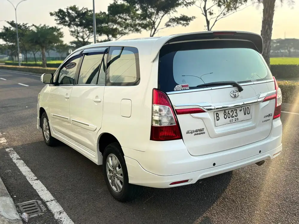 Toyota Kijang Innova 2014 Bensin
