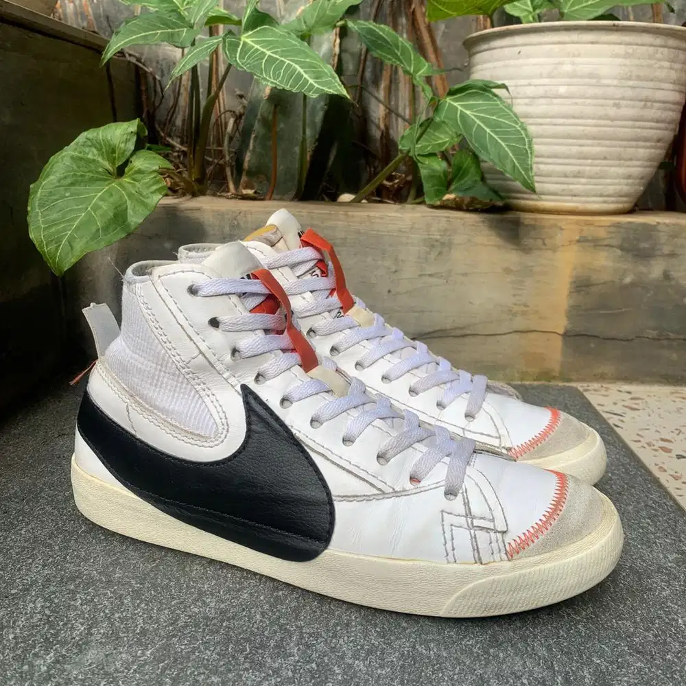Nuke Blazer Mid 77 Jumbo Swoosh size 44