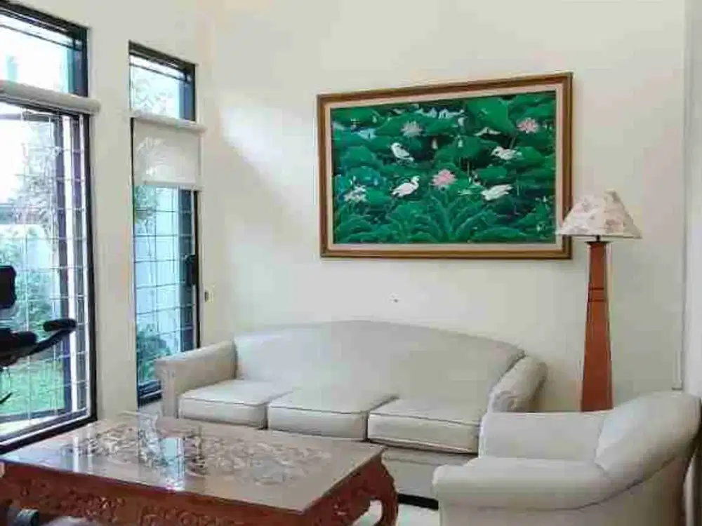 rumah asri di jln sekelimus bandung