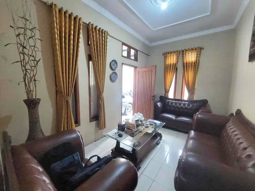 DIJUAL RUMAH 2 LANTAI SIAP HUNI DI KOMPLEK KOPO PERMAI BANDUNG