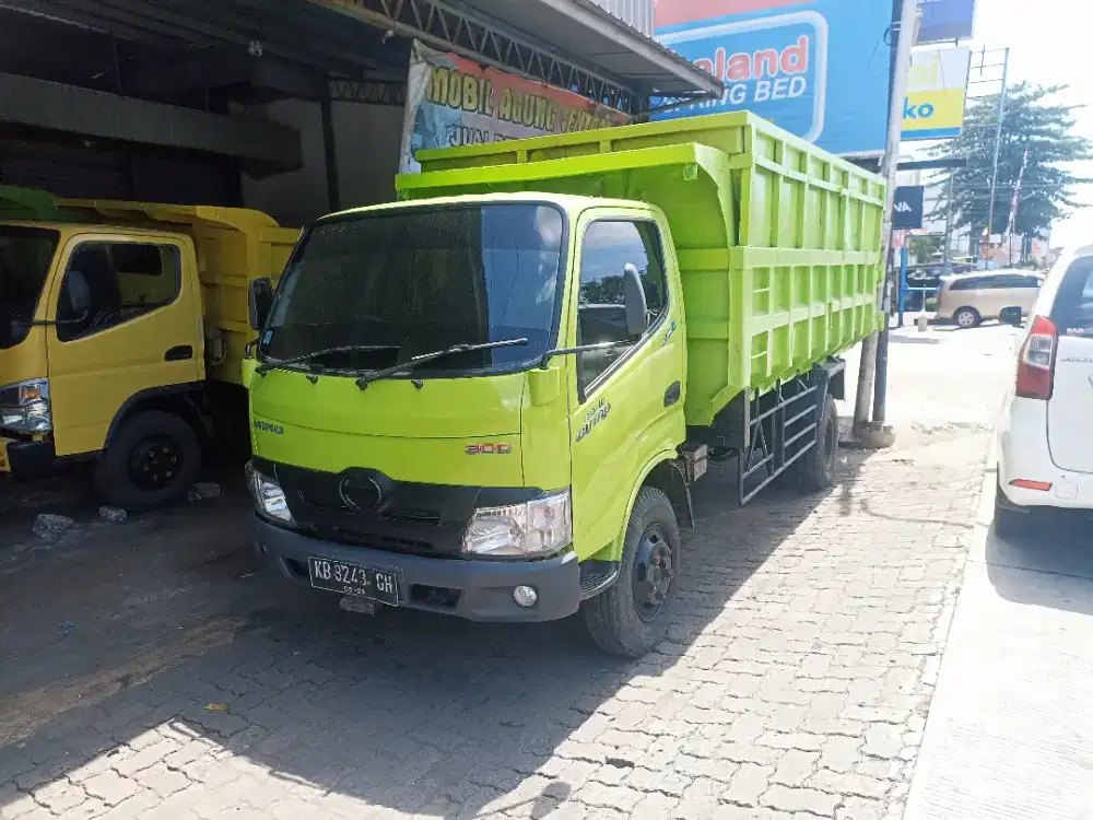 Hino Dutro 136HD Dump Jumbo tahun 2023 Euro 4
