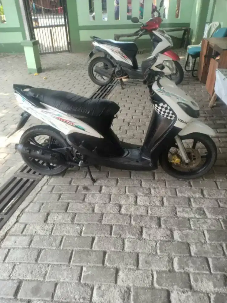 Yamaha mio putih