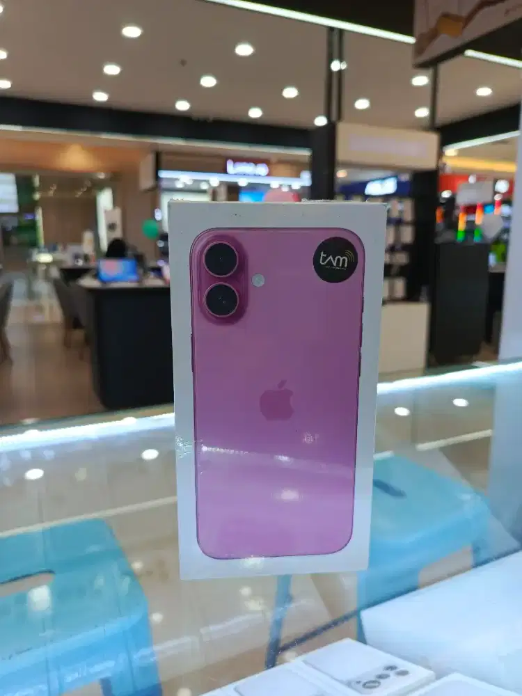 Cash & Credit iPhone 16 Plus 127