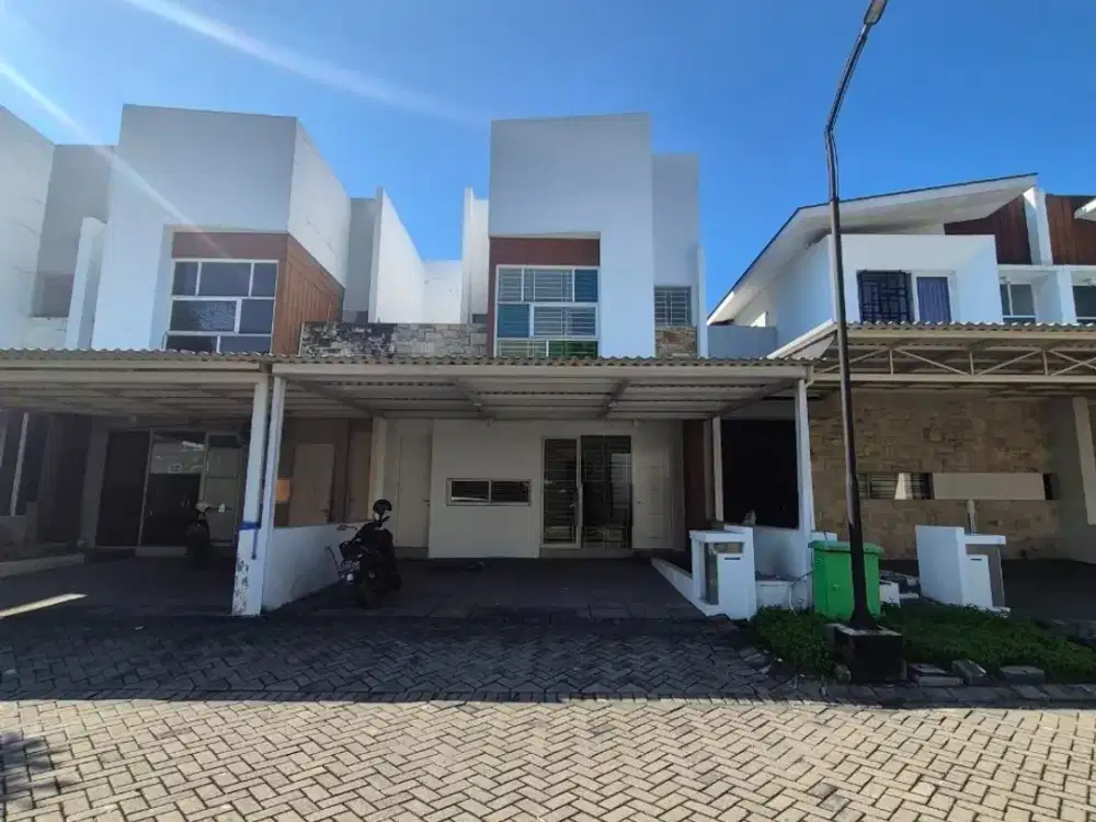 RUMAH ROYAL RESIDENCE CLUSTER GREENWICH, LISTRIK 2200W HADAP SELATAN