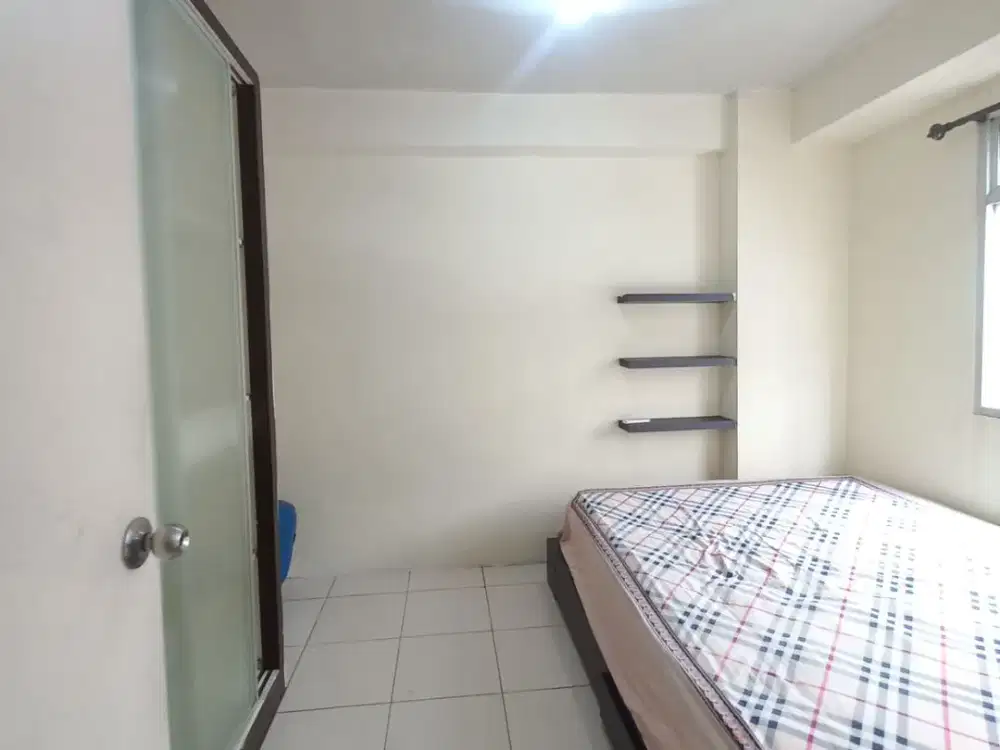 Disewakan Tahunan atau 6 bulan apartemen gadinng nias EMERALD lt 1