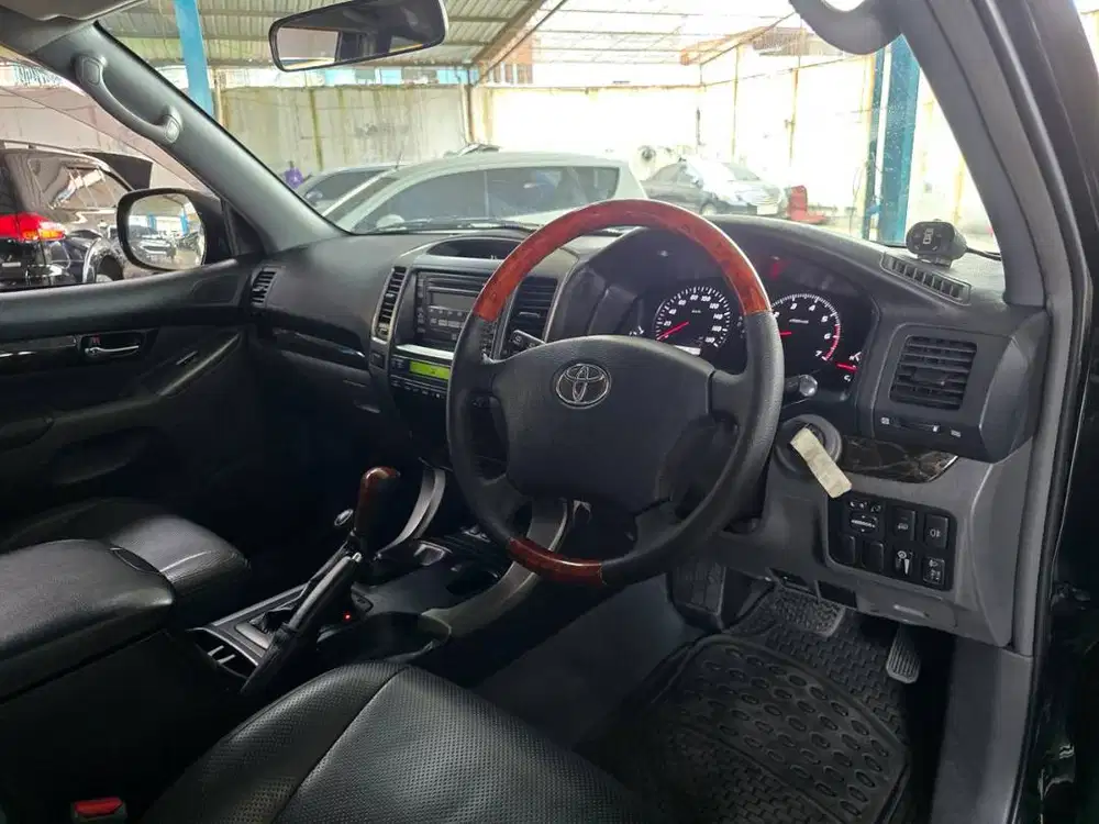 (TDP 56 JUTA) Toyota Land Cruiser Prado AT Matic 2007
