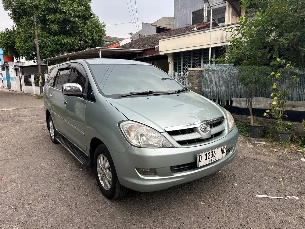 Toyota Kijang Innova V 2005 bensin mobil keluarga inova inopa disel mt