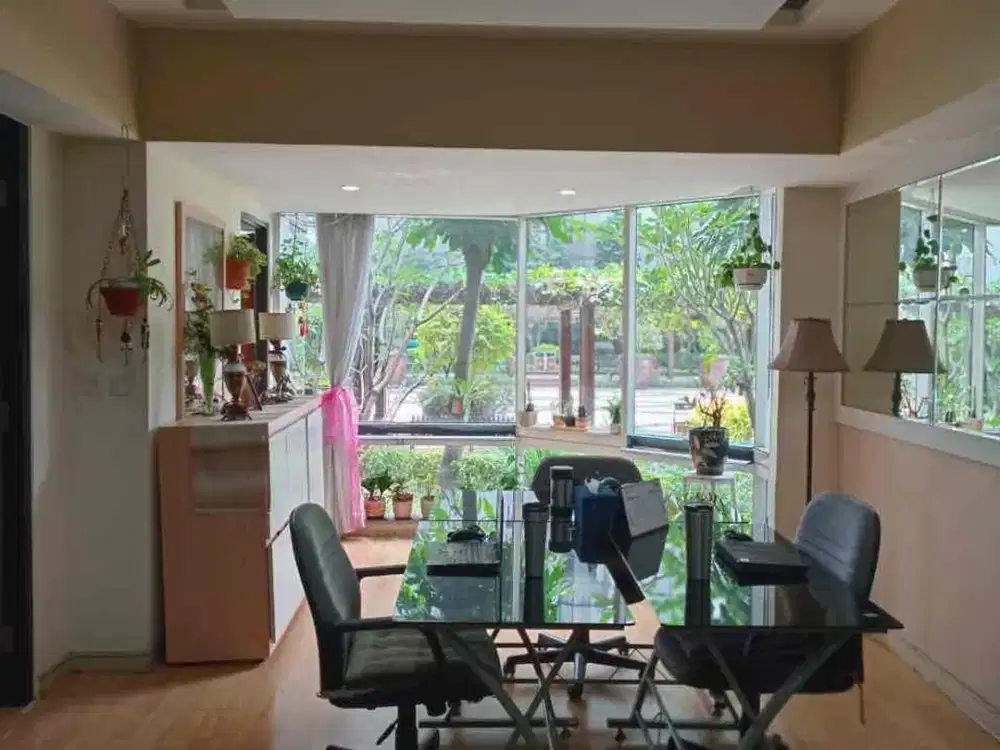 Di Sewa SOHO Taman Anggrek Full Furnished
