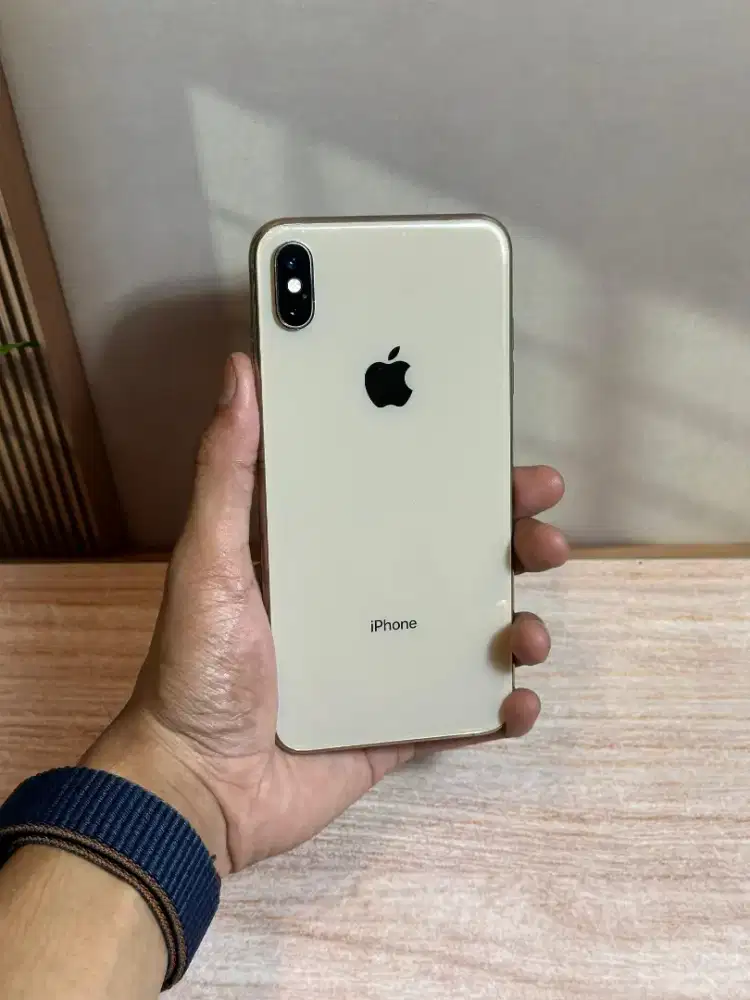 Iphone xsmax gold