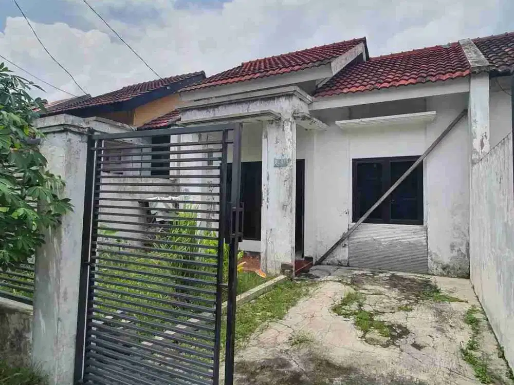 BUTUH RENOVASI Rumah Puri Indah Sidoarjo Dekat Pusat Kota Luas 105 Meter SHM