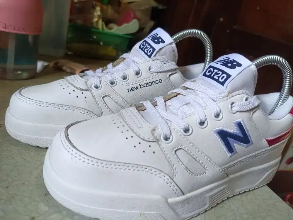 Sepatu anak new balance CT20 putih size 36 insole 22cm