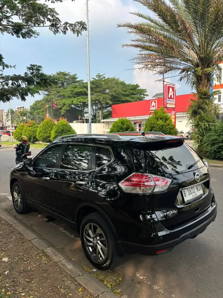 Nissan X-Trail 2.5 AT 2015