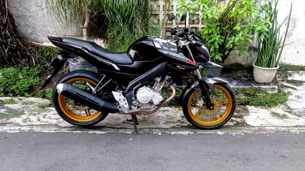 VIXION NVL ISTIMEWA SIAP PAKAI IRIT BBM SURAT KOMPLIT
