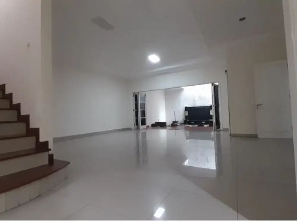 Rumah Elite Tebet Timur Raya – Fully AC, Basement Parking & Ruang Lengkap