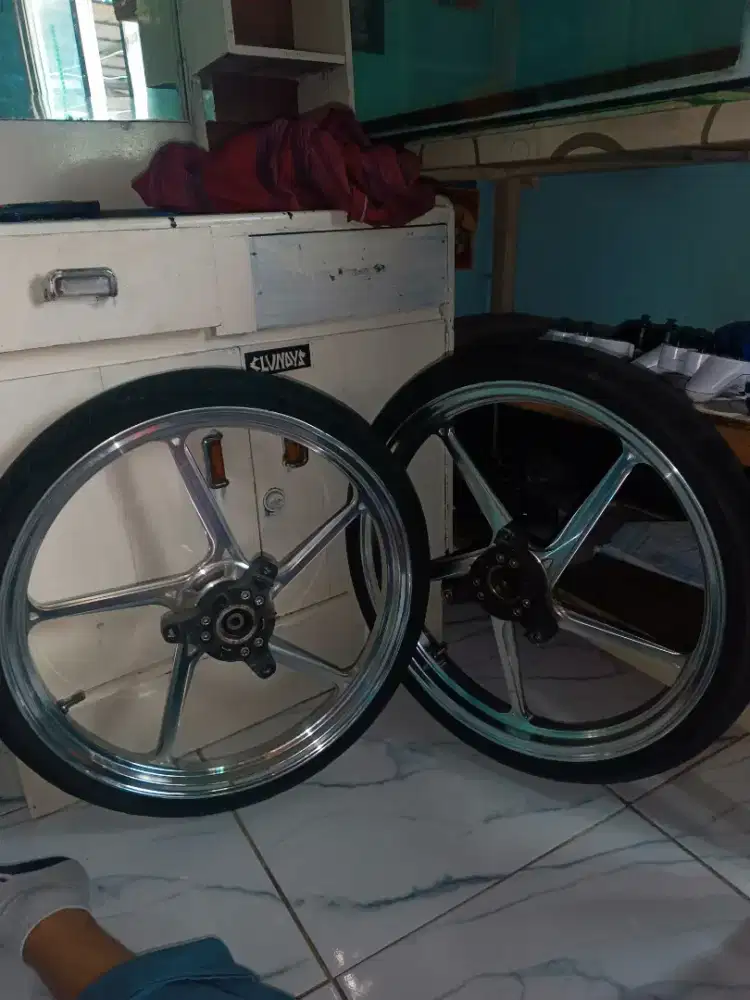nih jual aja velg vnd r17 min sesuai di pick 1,6 lok bektim