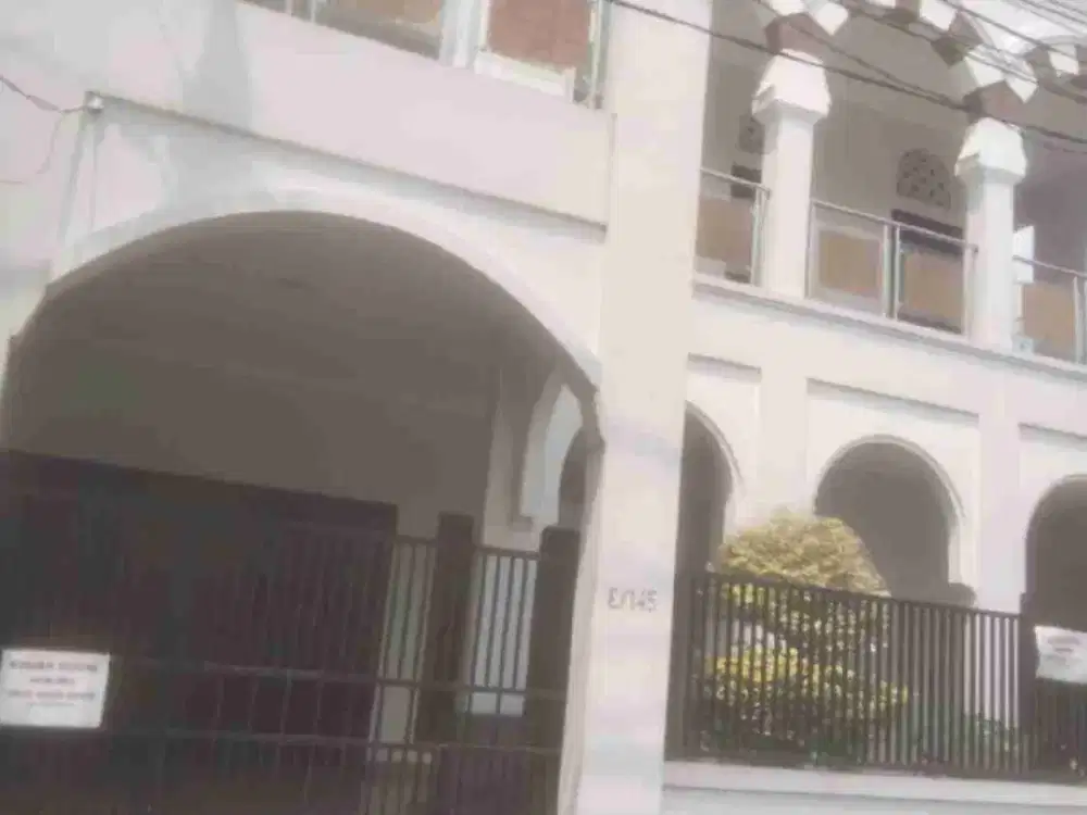 Di Jual cepat, Rumah Bagus Siap Huni, Strategis, Di Jaka Mulya Bekasi Selatan.