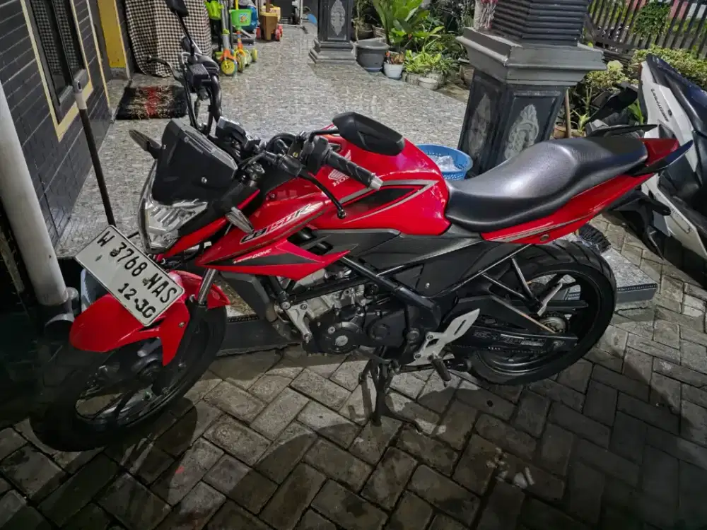 CB 150 R Street Fighter 2015 warna merah