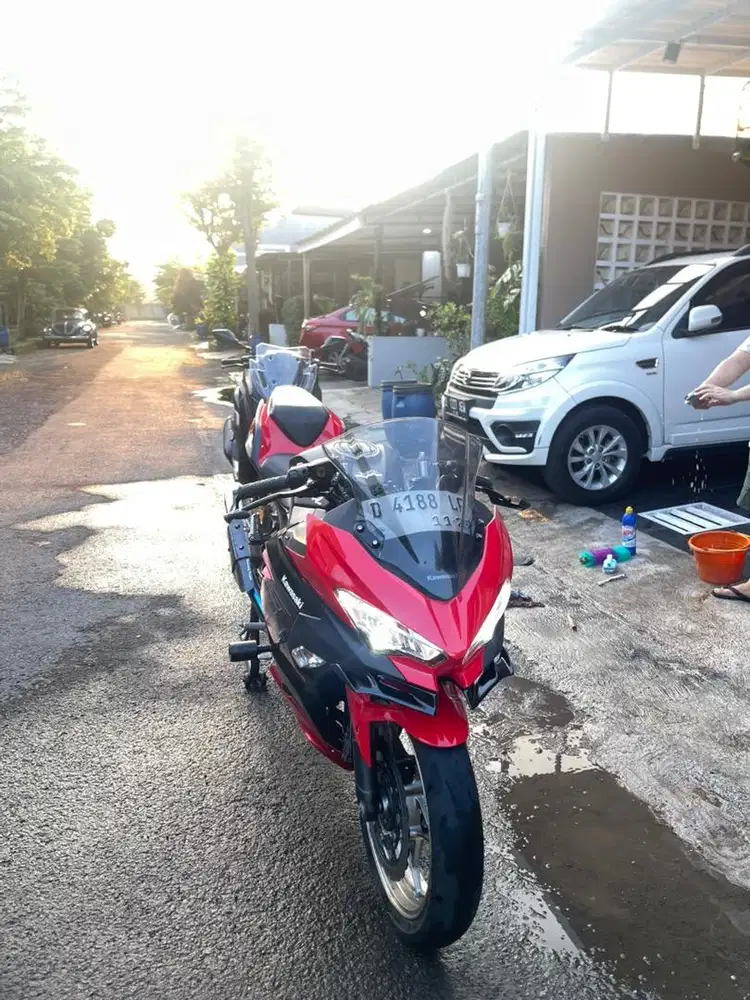 Kawasaki Ninja 250 fi SE ABS ganti decal KRT 2018 siap pakai