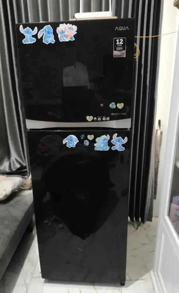 Dijual lemari es kulkas merk aqua