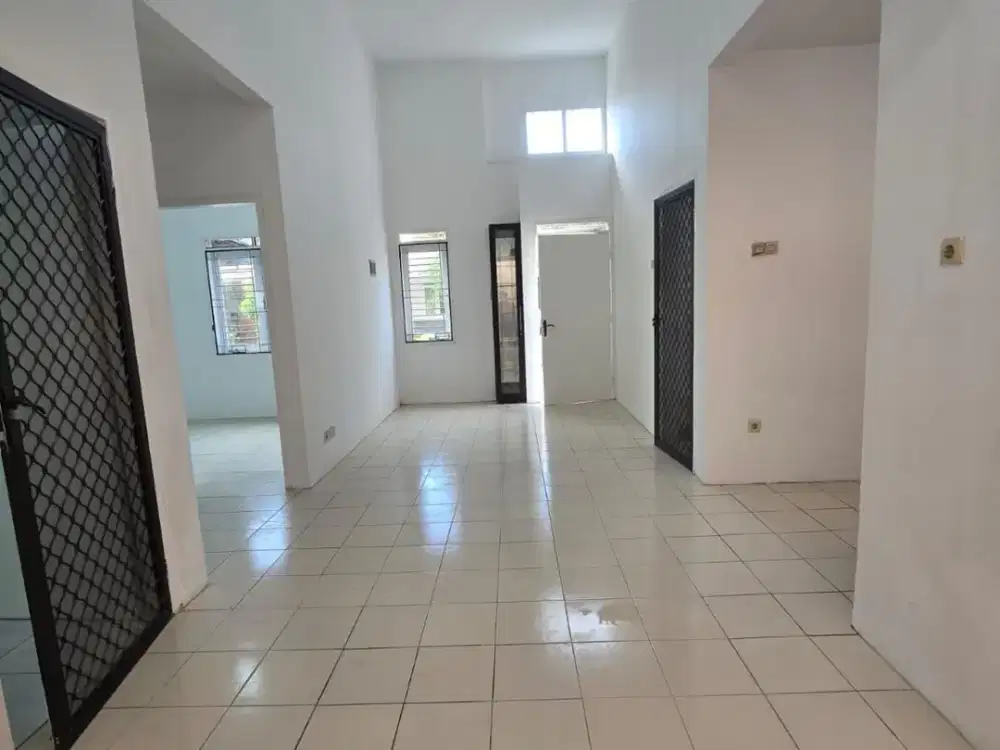 Harga Murah! Jual Cepat Rumah Tinggal Siap Huni Di Tatar Banyak Sumba, Kota Baru Parahyangan, Bandung