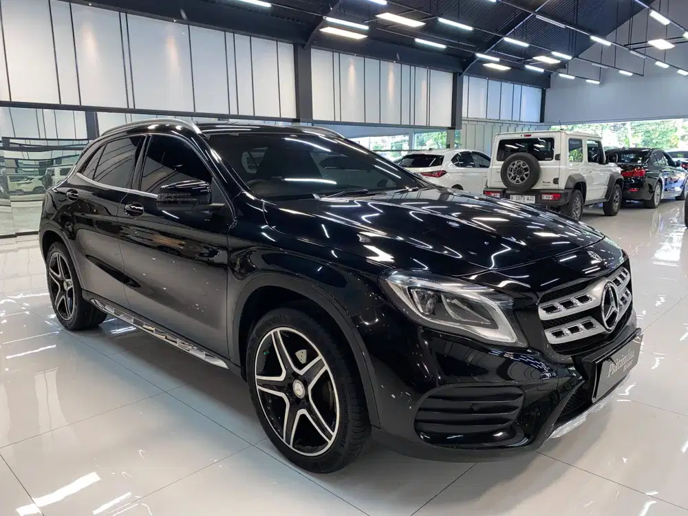 MERCEDES BENZ GLA200 AMG LINE PANORAMIC