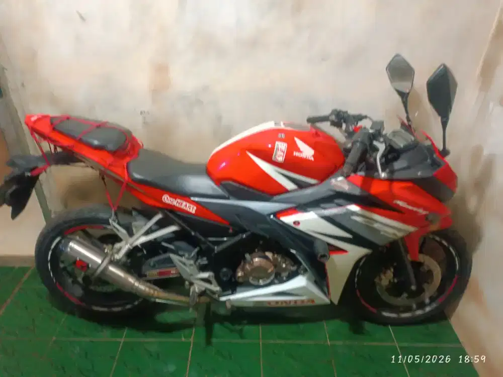 Dijual honda CBR 150 R