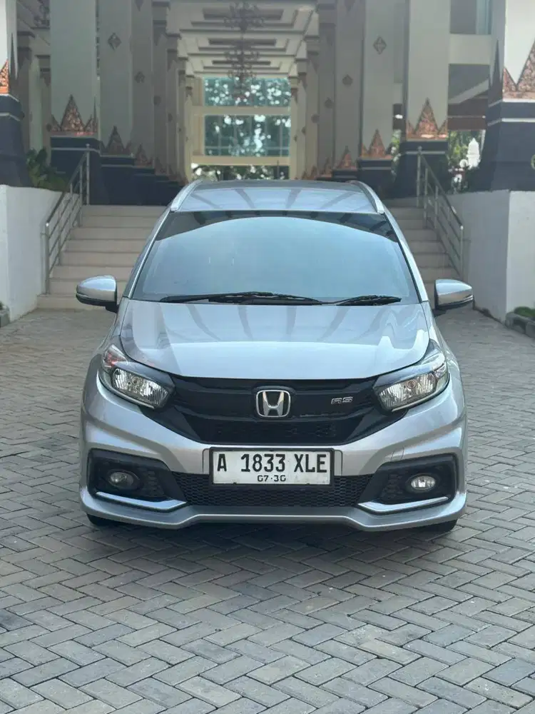 DP 10 JUTA DIJUAL HONDA MOBILIO RS 2017 MATIC SILVER